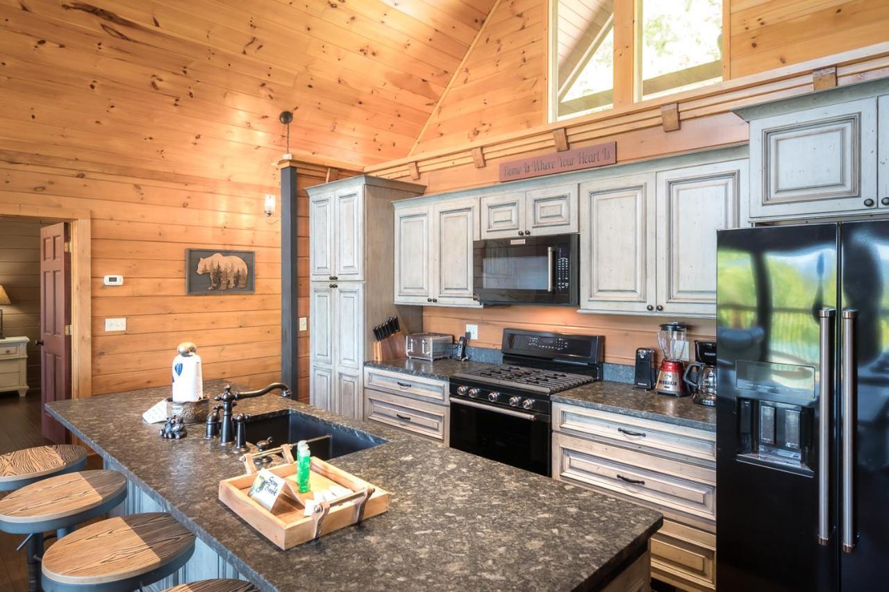 Another Day In Bearadise By Stony Brook Cabins Gatlinburg Exterior photo